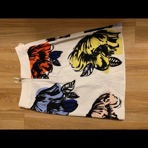 Anthropologie Maeve Denim Floral Skirt - Size 6 - Picture 5 of 5